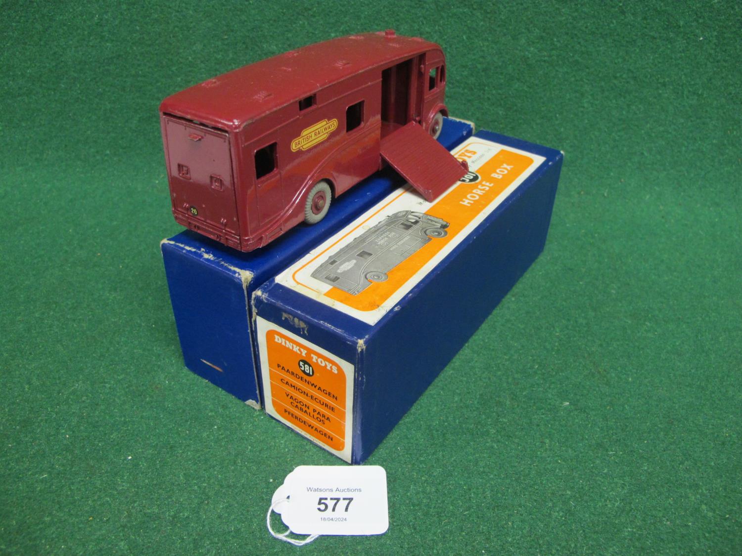 1953-1954 boxed Dinky 581 British Railways Express Horse Box Hire Service (with both doors) Please - Image 3 of 4