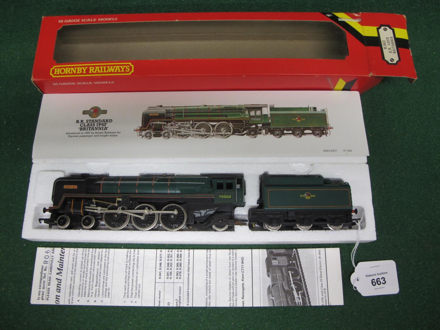 1978 Hornby OO scale R063 STD 7MT 4-6-2 locomotive and tender No. 70000 Britannia in late BR lined