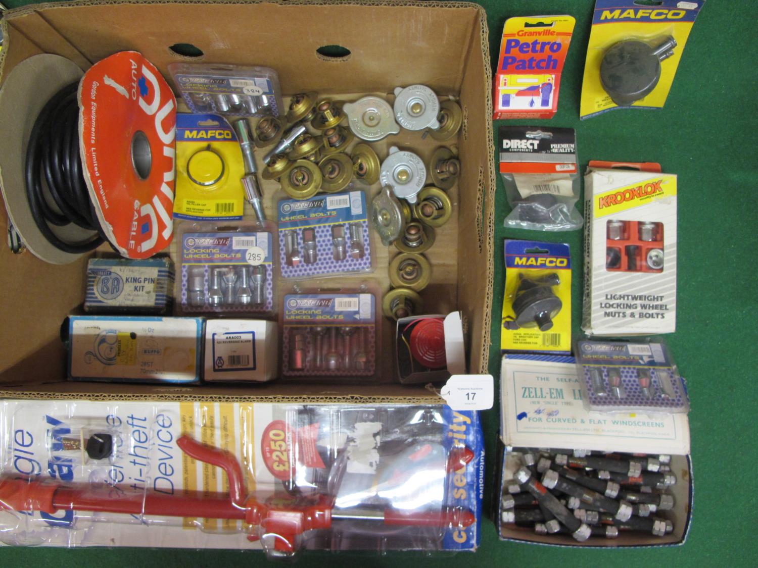 Two boxes of new old stock to include: GT Racing wheel bolts, boot kits, thermostats, auto cable, - Bild 3 aus 3