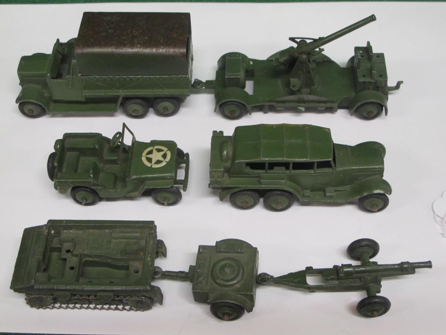 Quantity of loose 1940's Dinky army vehicles to include: US Jeep, six wheel covered wagon & - Bild 3 aus 3