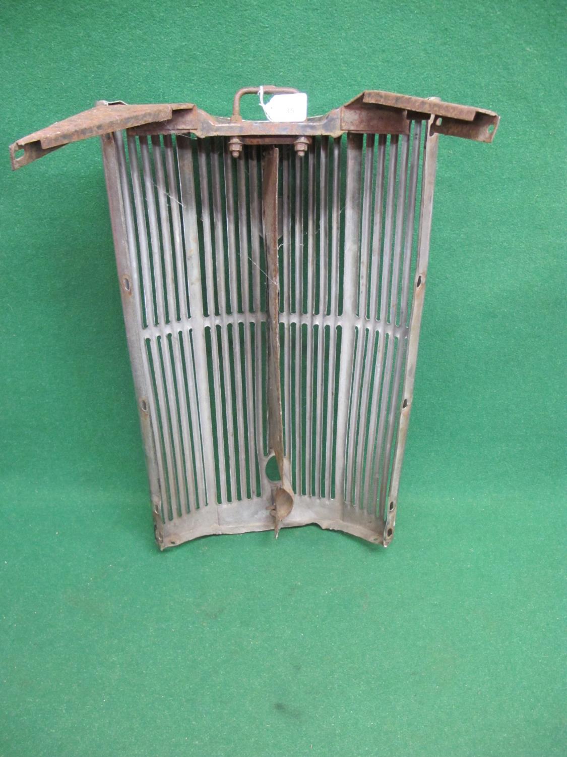 Vertical chromed radiator grill with starting handle hole and badge - 26" tall Please note - Image 3 of 3