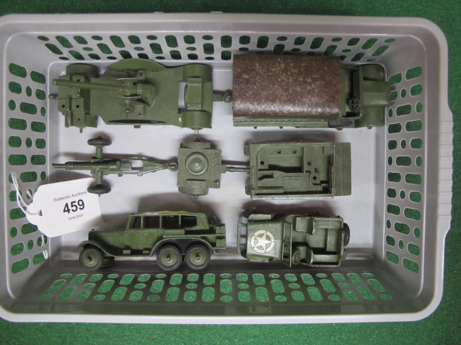 Quantity of loose 1940's Dinky army vehicles to include: US Jeep, six wheel covered wagon & - Bild 2 aus 3