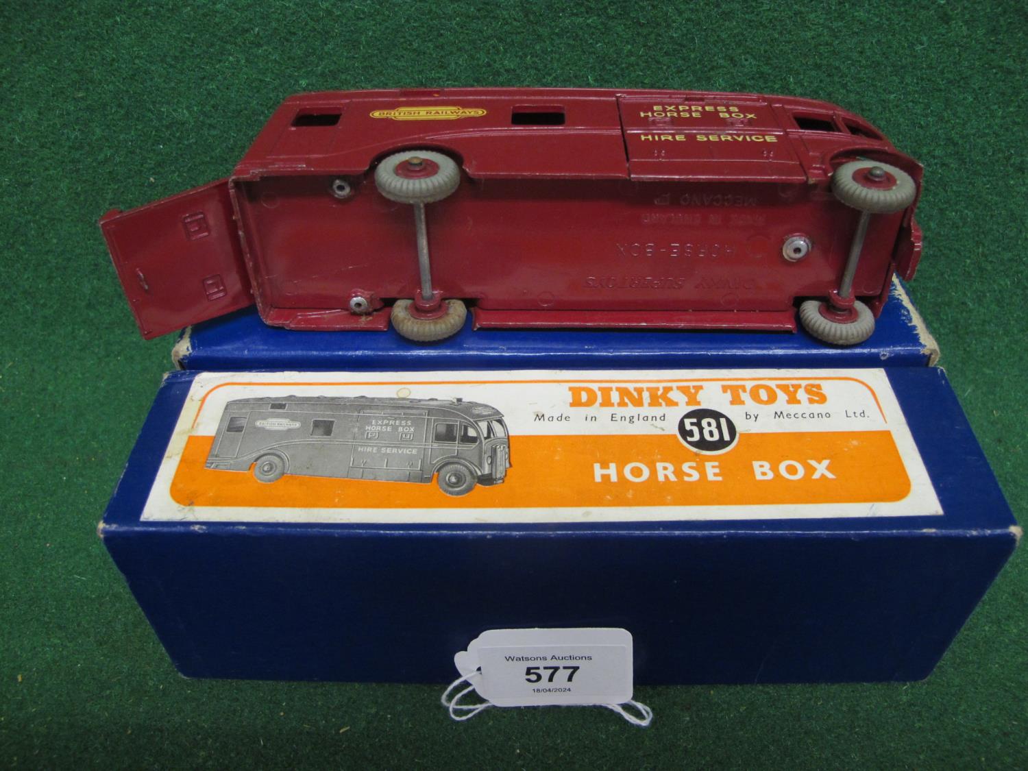 1953-1954 boxed Dinky 581 British Railways Express Horse Box Hire Service (with both doors) Please - Image 4 of 4
