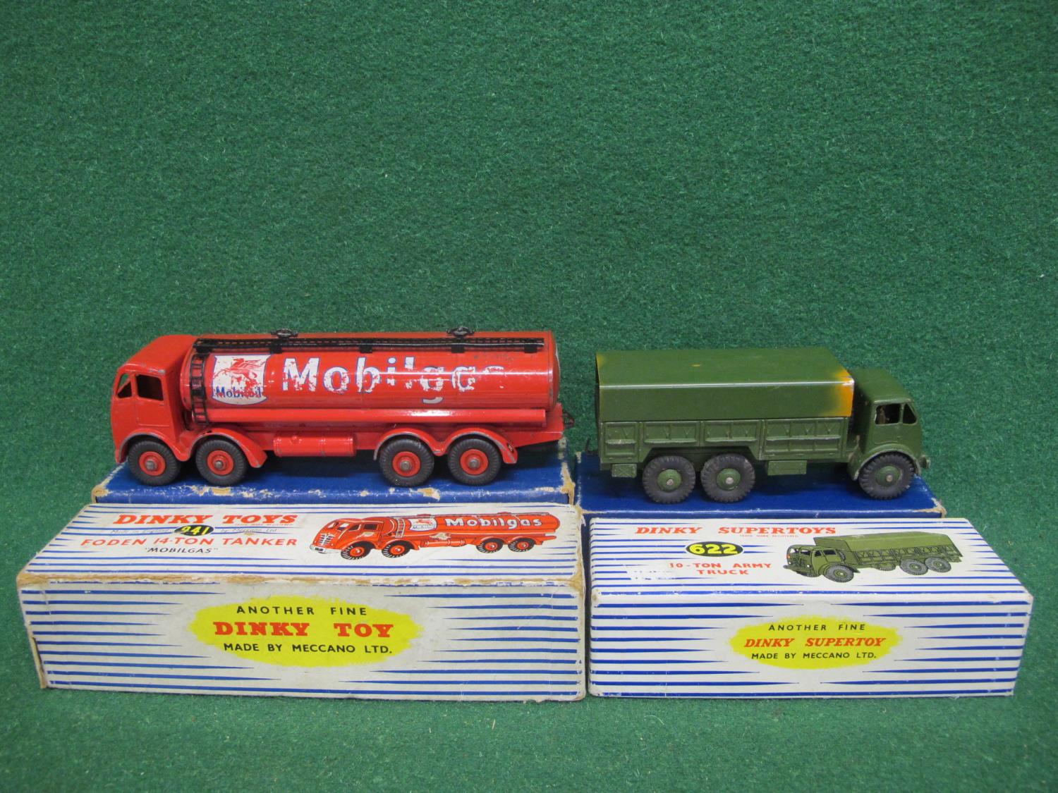 Two boxed 1950's Dinky Foden lorries to comprise: 941 fourteen ton Mobilgas eight wheel tanker and - Image 3 of 5