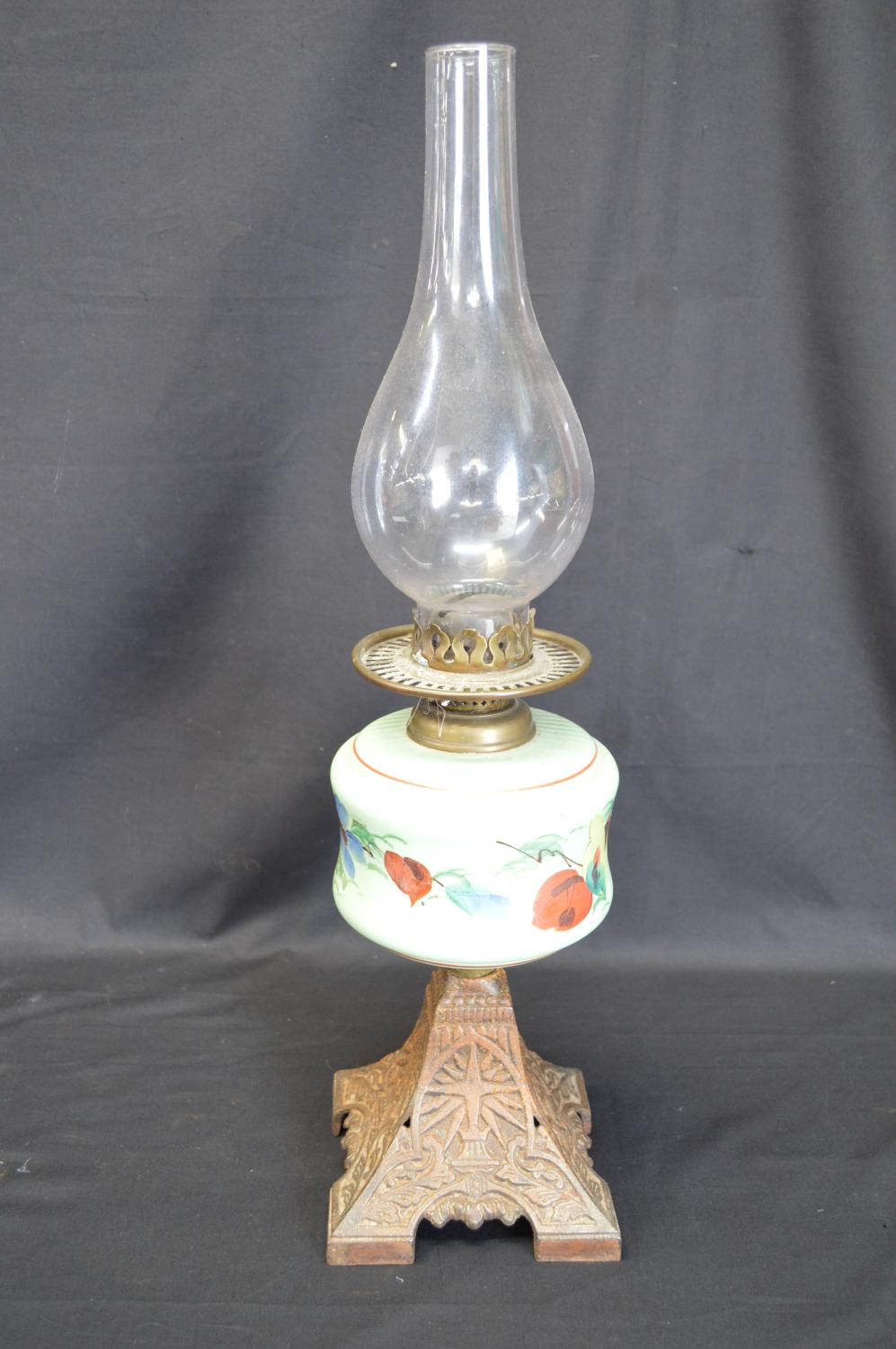 Group of three iron based oil lamps each having glass reservoir and chimney - tallest 57.5cm - Image 4 of 4