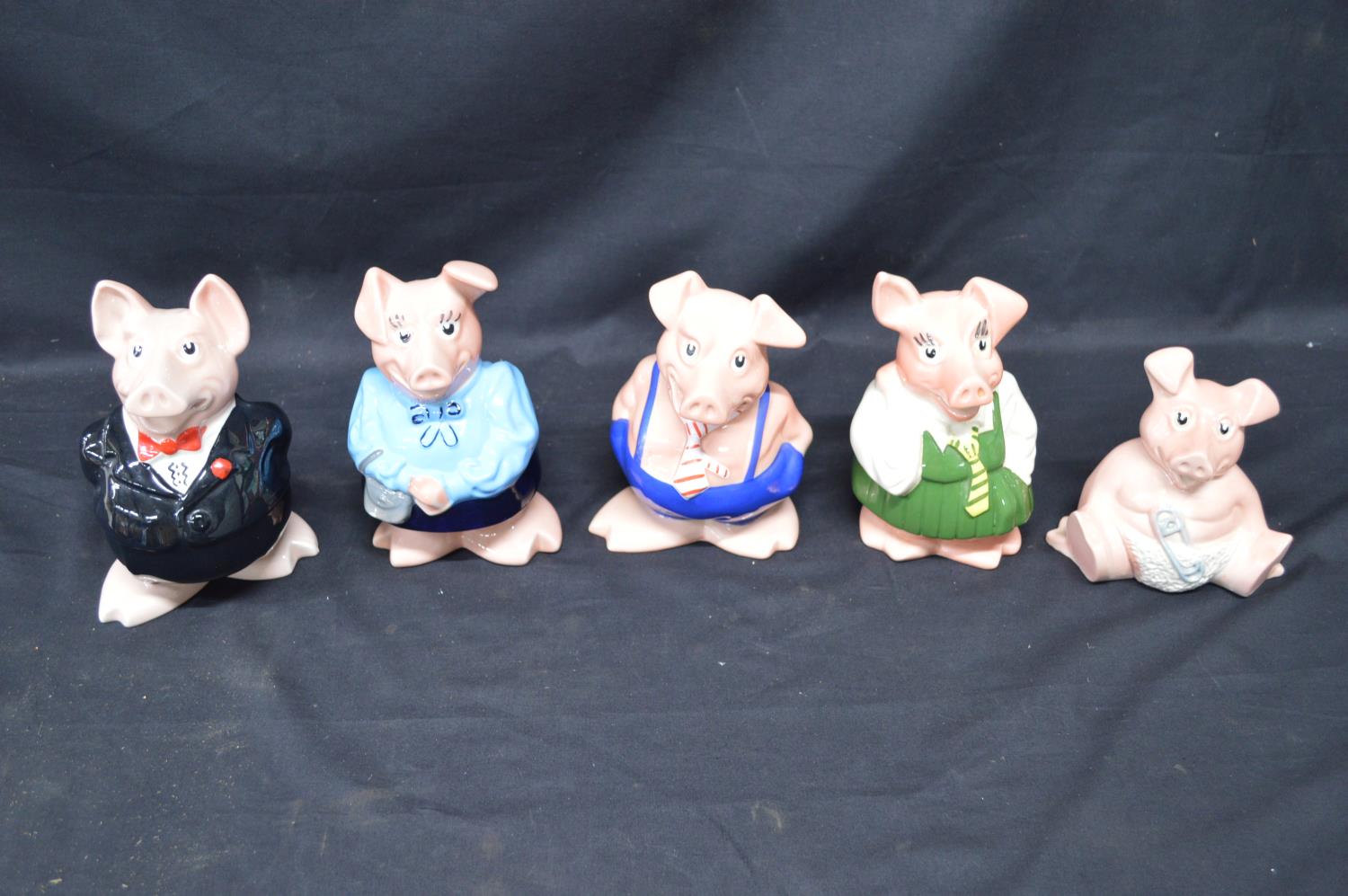 Set of five Wade Natwest pig money boxes Please note descriptions are not condition reports, - Image 2 of 4