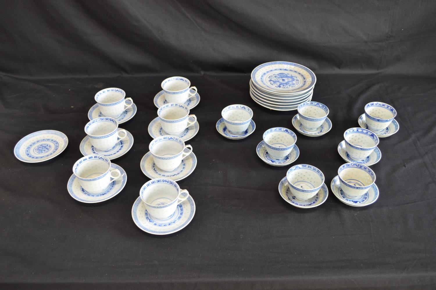 Late 20th century Oriental part teaset having blue dragon decoration on a white ground with blue - Image 2 of 4