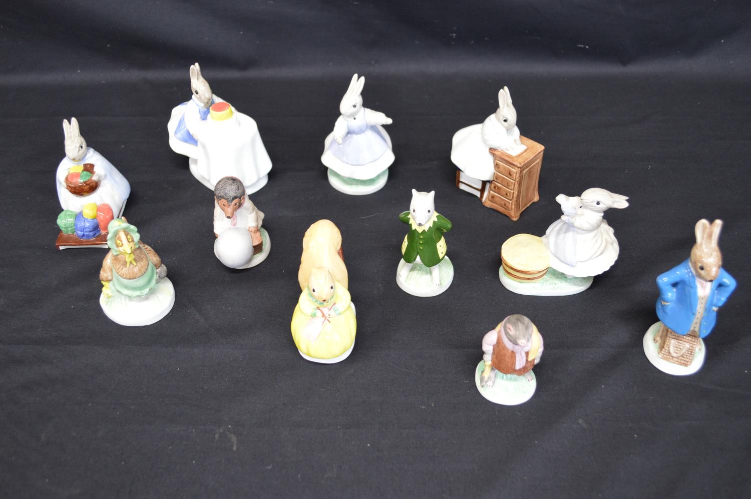 Group of eleven Coalport animal figures to include: rabbits, hare and hedgehog etc Please note - Image 3 of 4