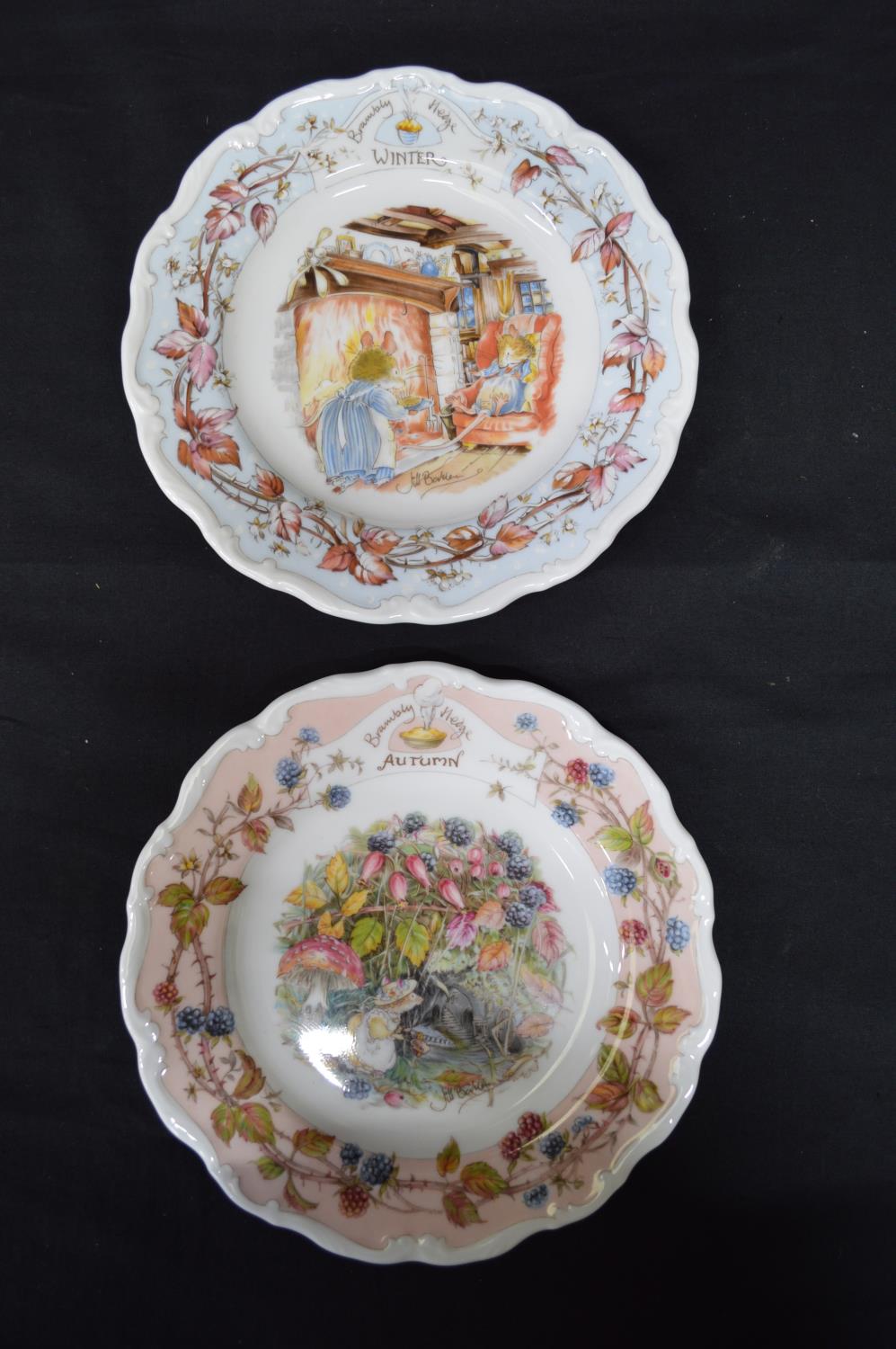 Quantity of Royal Doulton Bramley Hedge some in original boxes to comprise: Winter plate, Autumn - Image 3 of 8