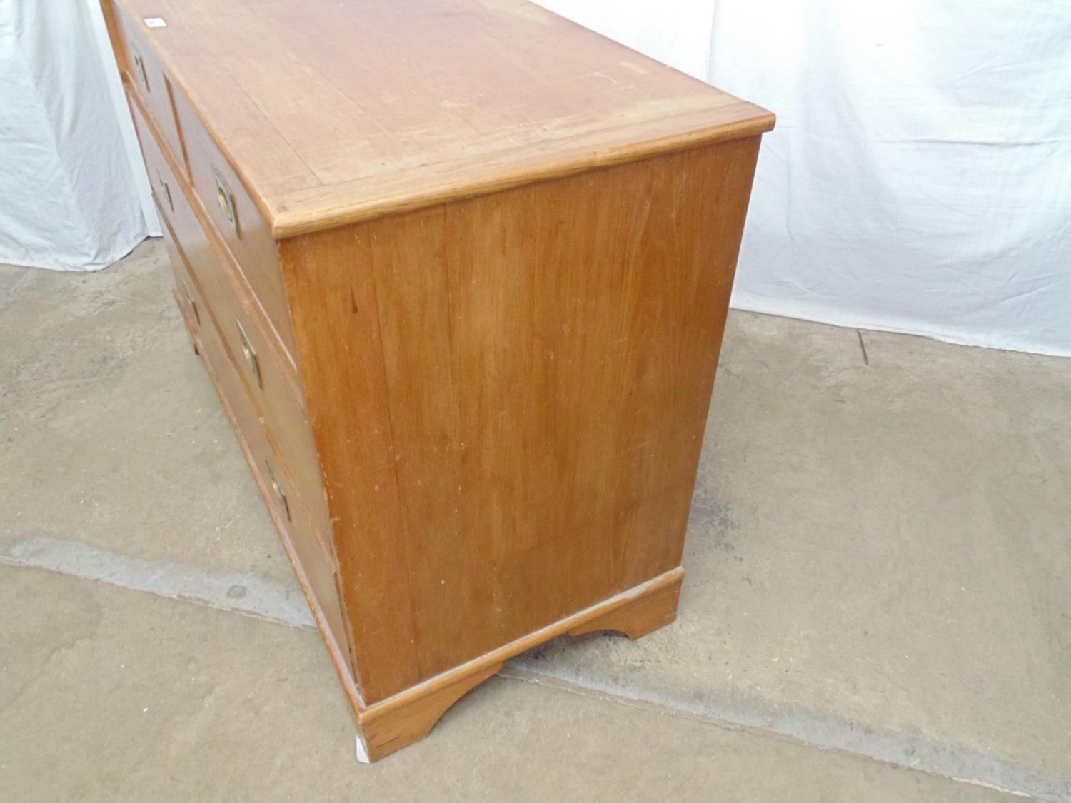 Light oak chest of two short and two long drawers with military style handles, standing on bracket - Image 4 of 6