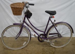 Ladies Raleigh Chiltern push bike with 26 x 1 3/8 wheels Please note descriptions are not