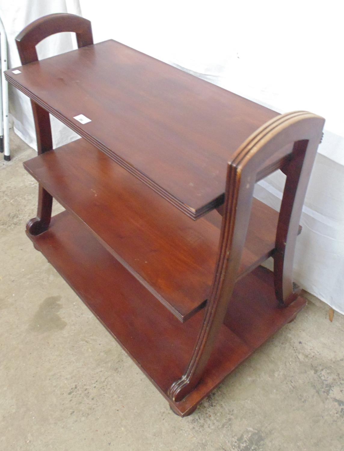 Reproduction mahogany dumb waiter having three graduated tiers united by arched supports, standing - Image 2 of 2