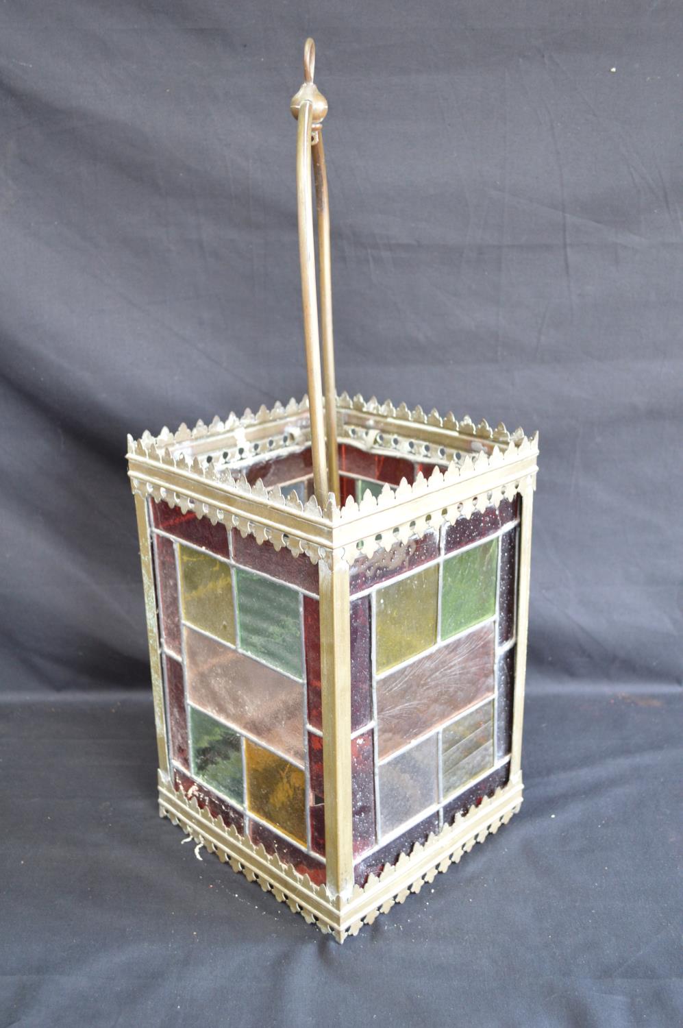 Brass framed lantern shade having four coloured lead light panels - 19.5cm x 19.5cm x 55cm tall - Image 4 of 4