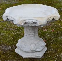 Octagonal short bird bath - 48cm x 41cm tall Please note descriptions are not condition reports,