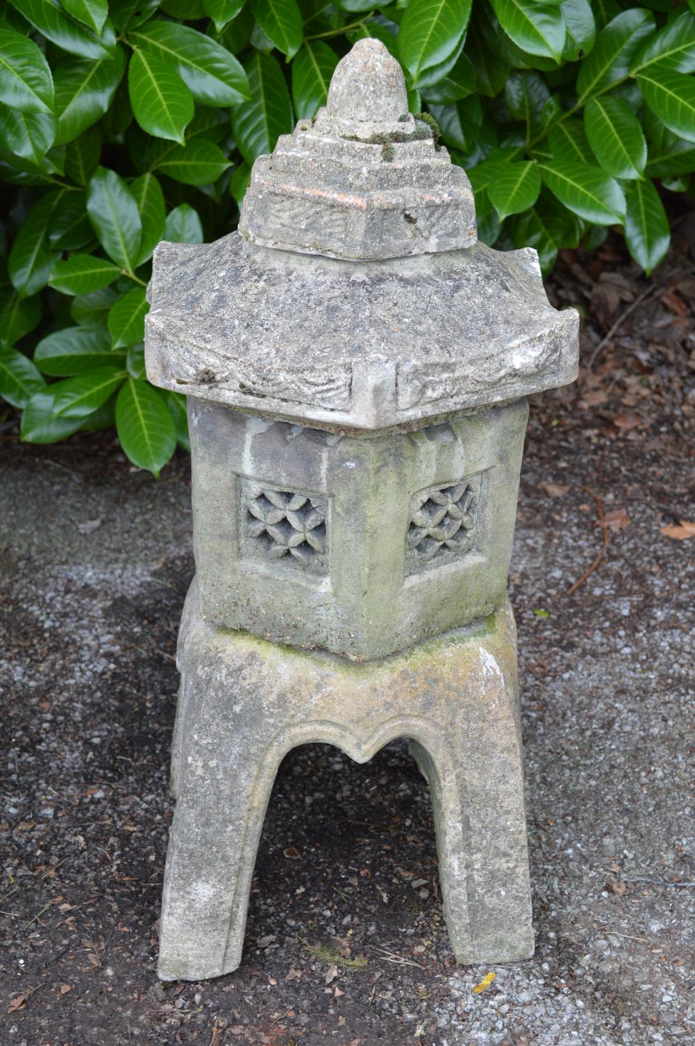 Pair of Nuthalls pagoda garden ornaments - 30cm x 36cm x 70cm tall Please note descriptions are - Image 2 of 2