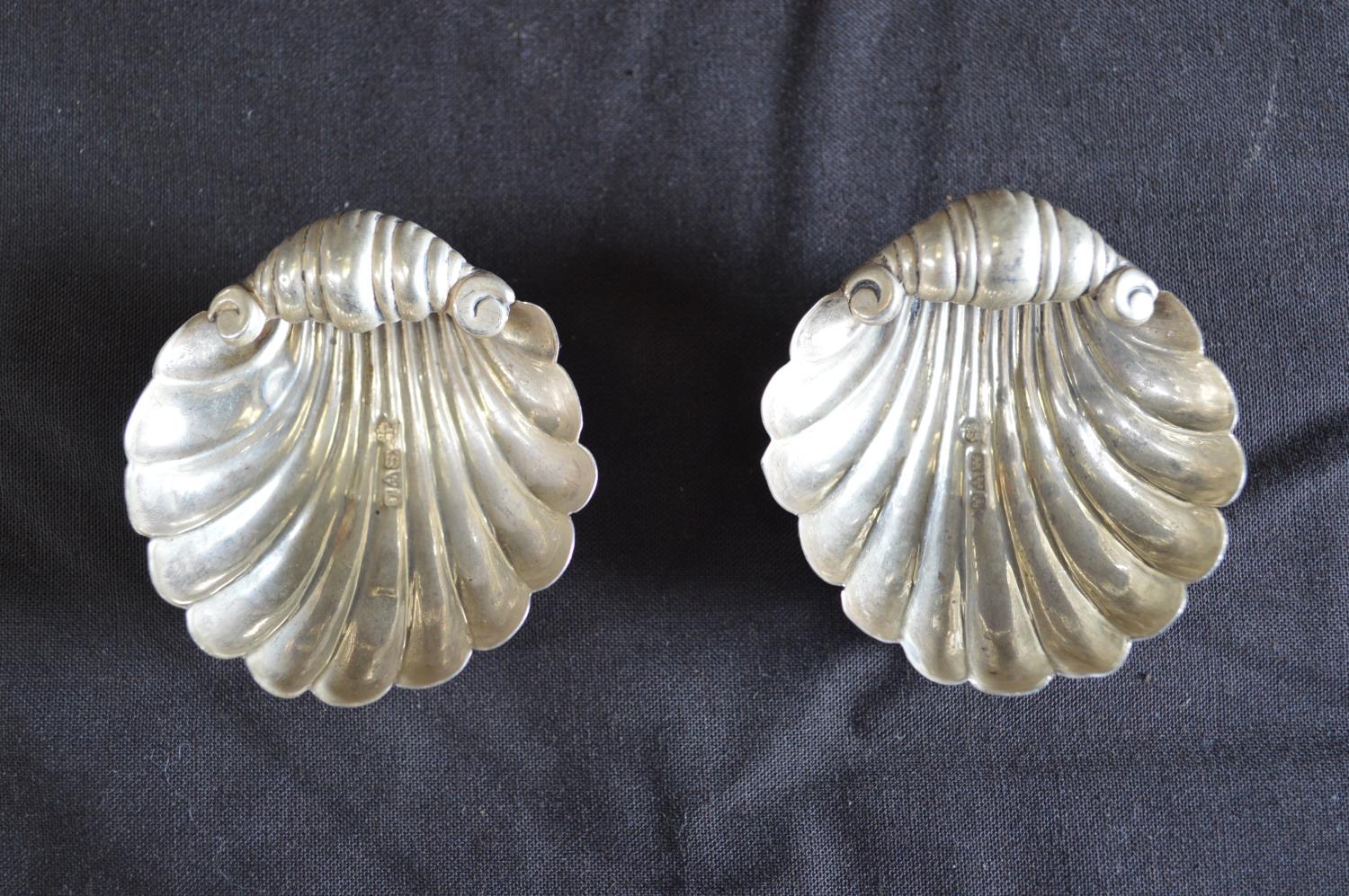 Pair of shell formed silver salts each standing on ball and ball feet, hallmarked for Chester (0. - Image 4 of 5