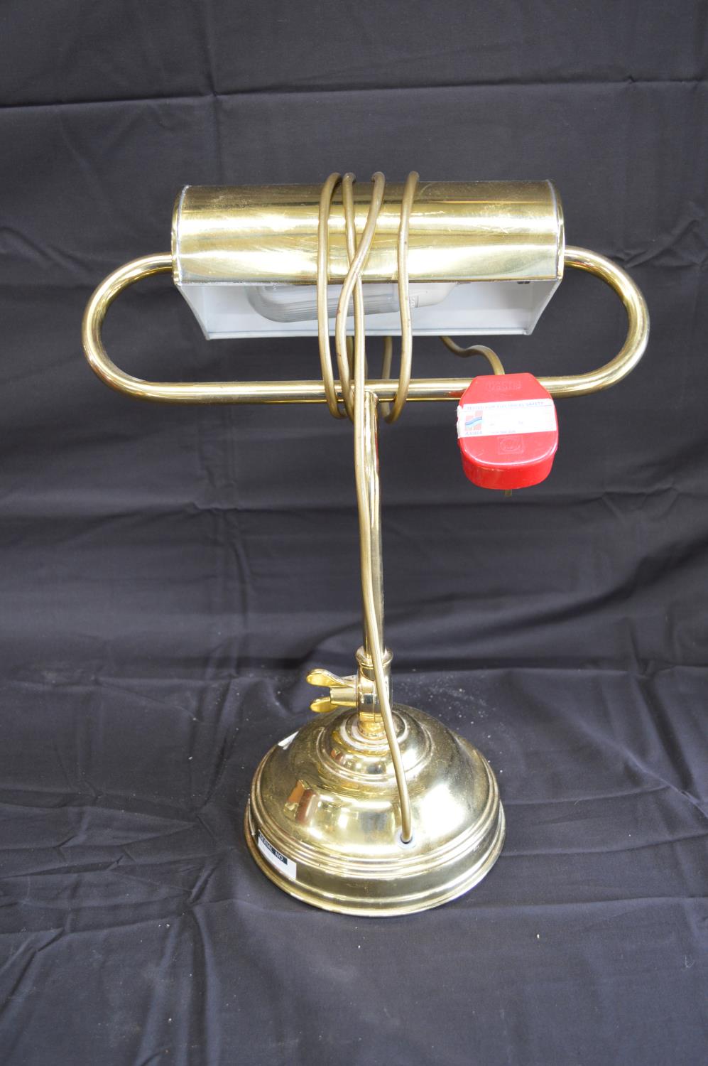 Brass traditional style desk lamp - 37.5cm tall together with a Tiffany style table lamp in the form - Bild 2 aus 5