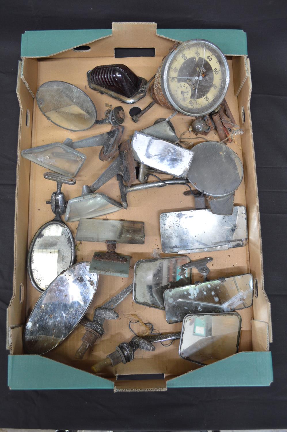 Collection of automobilia to include: wing and rear view mirrors, Smith (MA) speedo, Vauxhall - Image 3 of 3