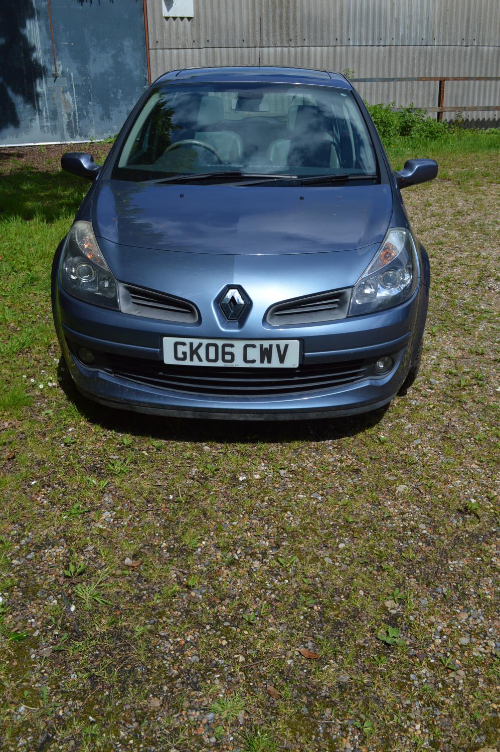 2006 Renault Clio Initiale A, 1.6 automatic, petrol, MoT March 2025, approx 80,000 miles, Reg GK06 - Image 2 of 9