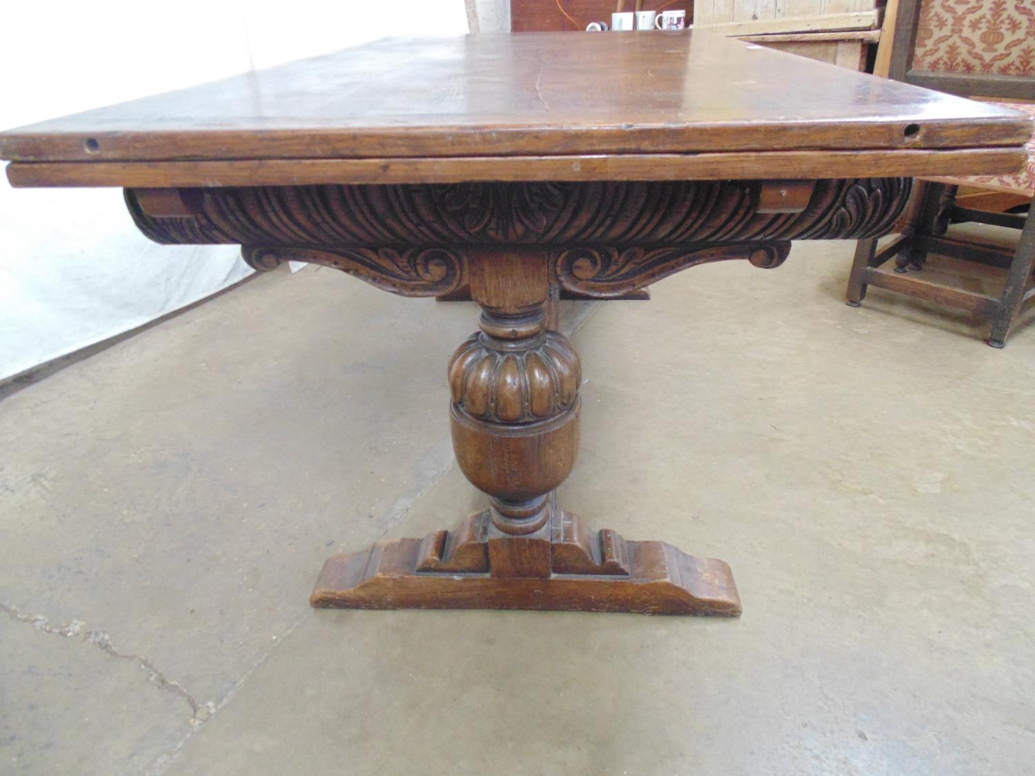 Oak drawleaf refectory style table with carved frieze - 169cm x 92cm x 76cm tall (closed) together - Bild 7 aus 10