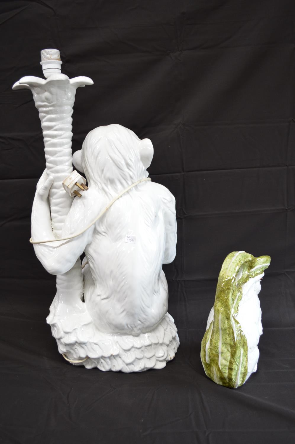 White glazed table lamp in the form of a seated monkey - 65cm tall (not including bulb fitting) - Image 2 of 3