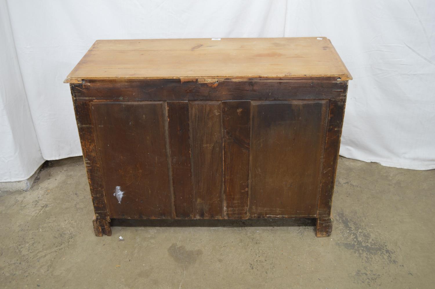 Victorian pine chest of two short and two long drawers with turned knob handles, the top having - Image 4 of 4