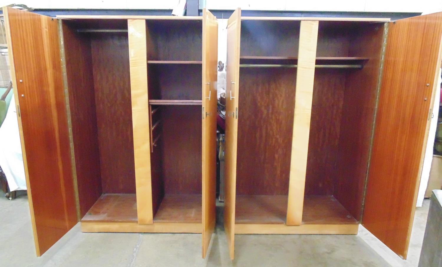 Mid century gloss maple finish three piece bedroom suite to comprise: one double wardrobe with doors - Image 7 of 9