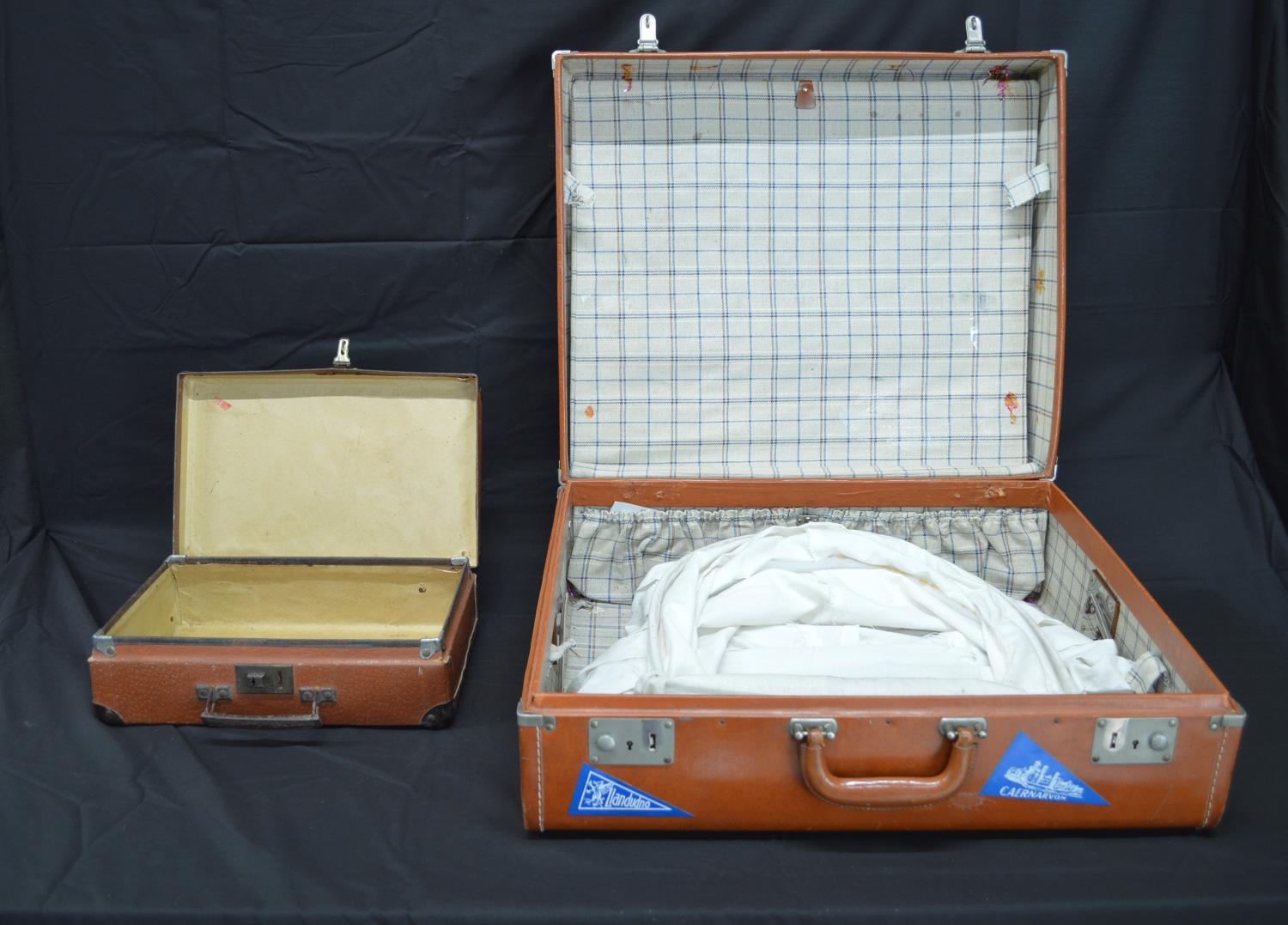 Two vintage suitcases - 57cm x 34.5cm wide Please note descriptions are not condition reports,