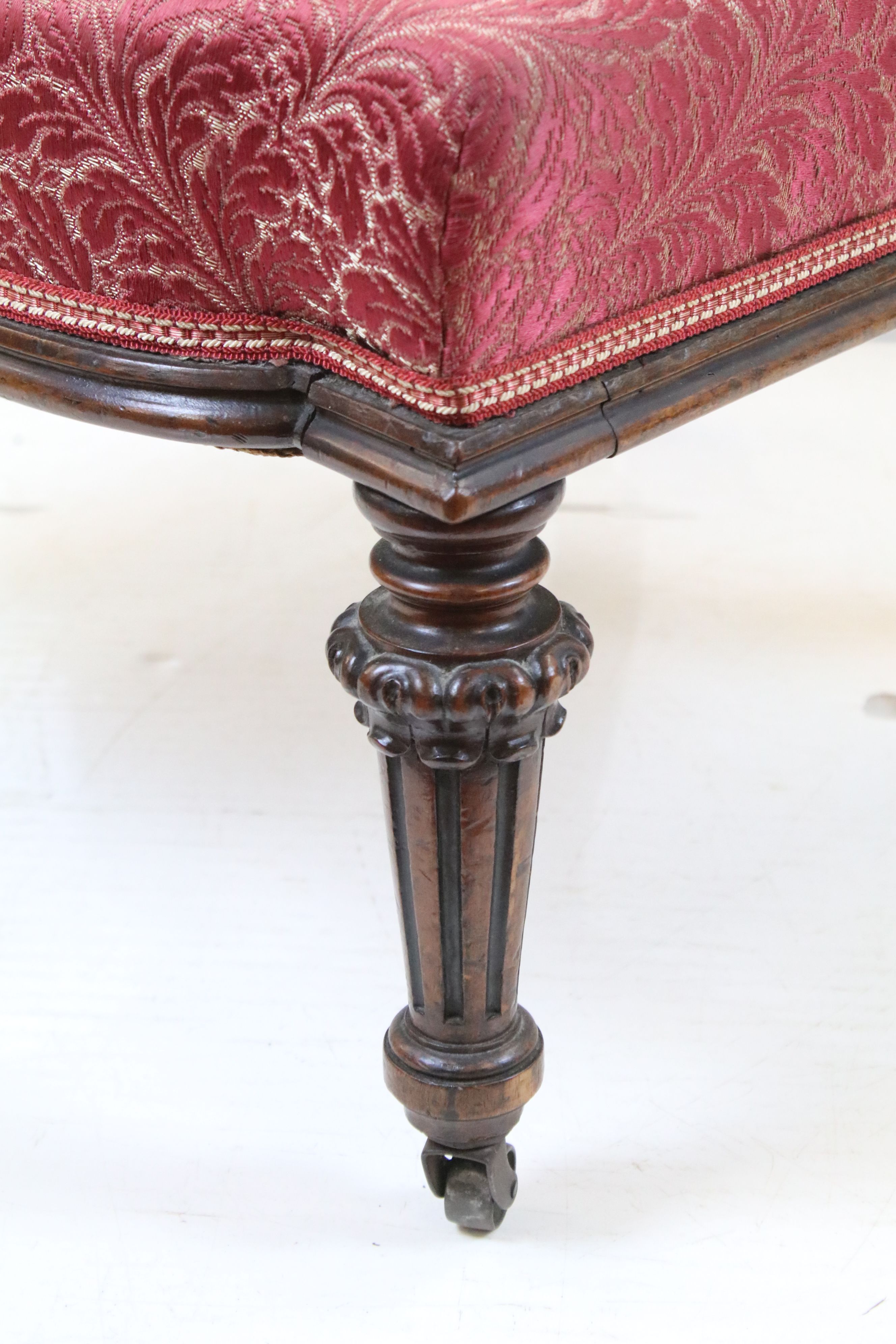 Edwardian Mahogany Nursing Chair, the oval upholstered splat with ribbon carving, upholstered - Image 4 of 5