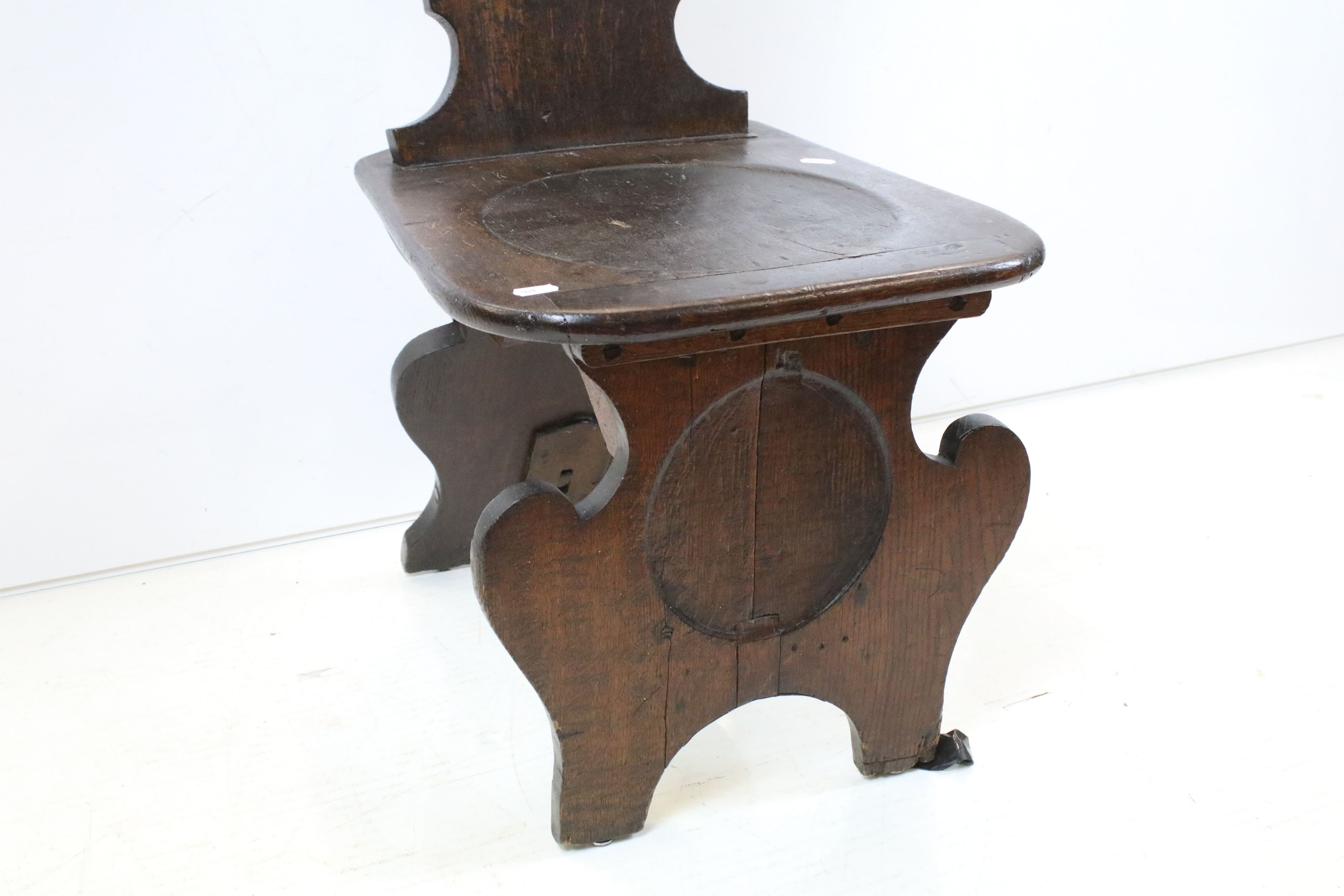 19th century Oak Hall Chair with shaped plain back and solid seat and two shaped panel supports, - Image 3 of 4