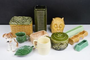 Collection of Sylvac ceramics to include lidded soup bowl (4905), tea caddy, owl piggy bank, terrier
