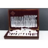 Classics Kings pattern 60 piece silver plated cutlery canteen housed within a wooden case.