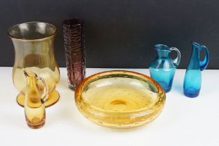 Group of 20th century glassware, 6 pieces, to include a Whitefriars controlled air bubble amber