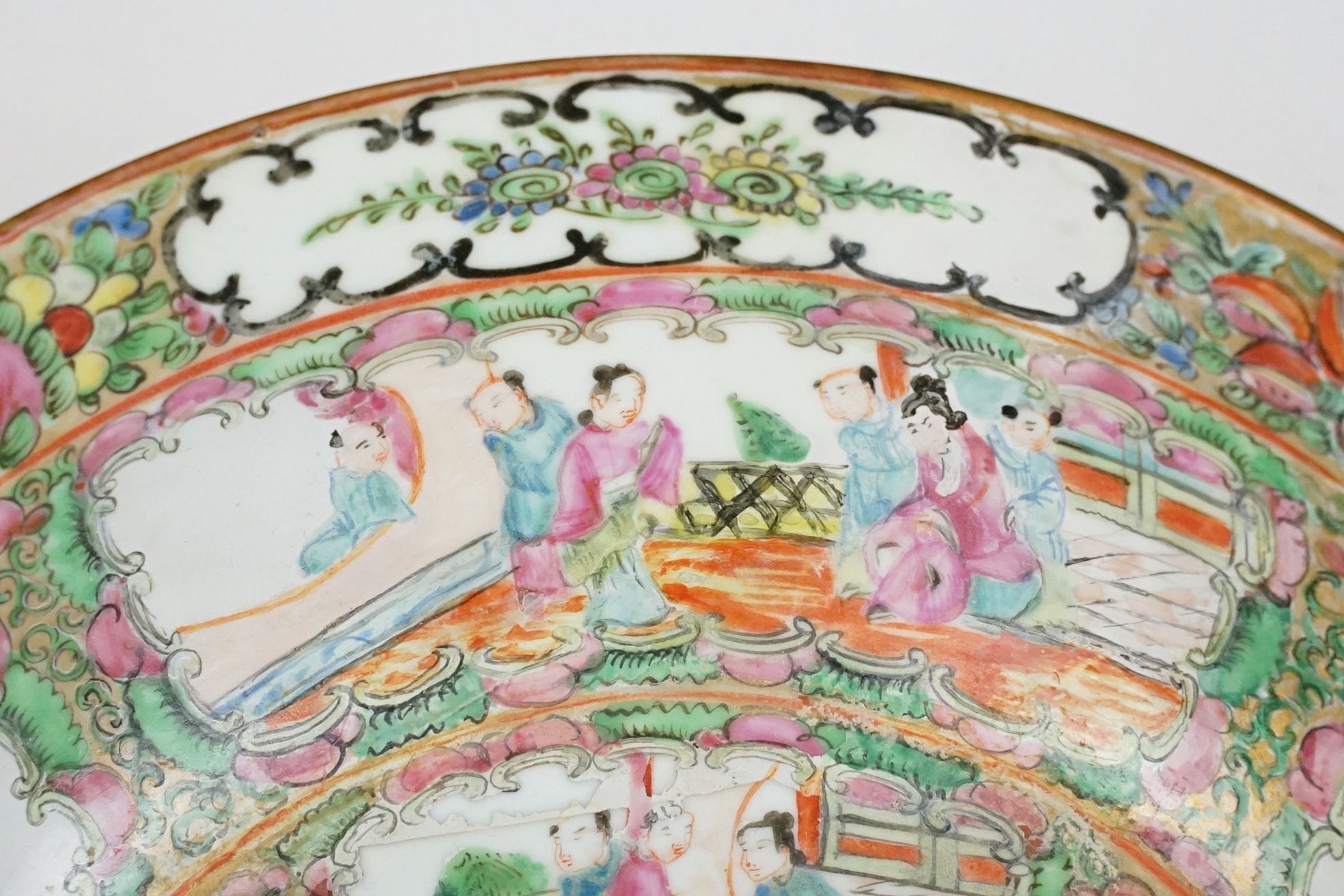 Chinese Cantonese Famille Rose Porcelain Bowl decorated with panels of figures and panels of exotic - Image 13 of 15