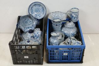 Late 19th / early 20th century Adams blue & white Chinese style ceramics, reg no. 623294, to include