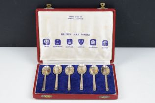 A cased set of six fully hallmarked sterling silver teaspoons by Mappin & Webb.