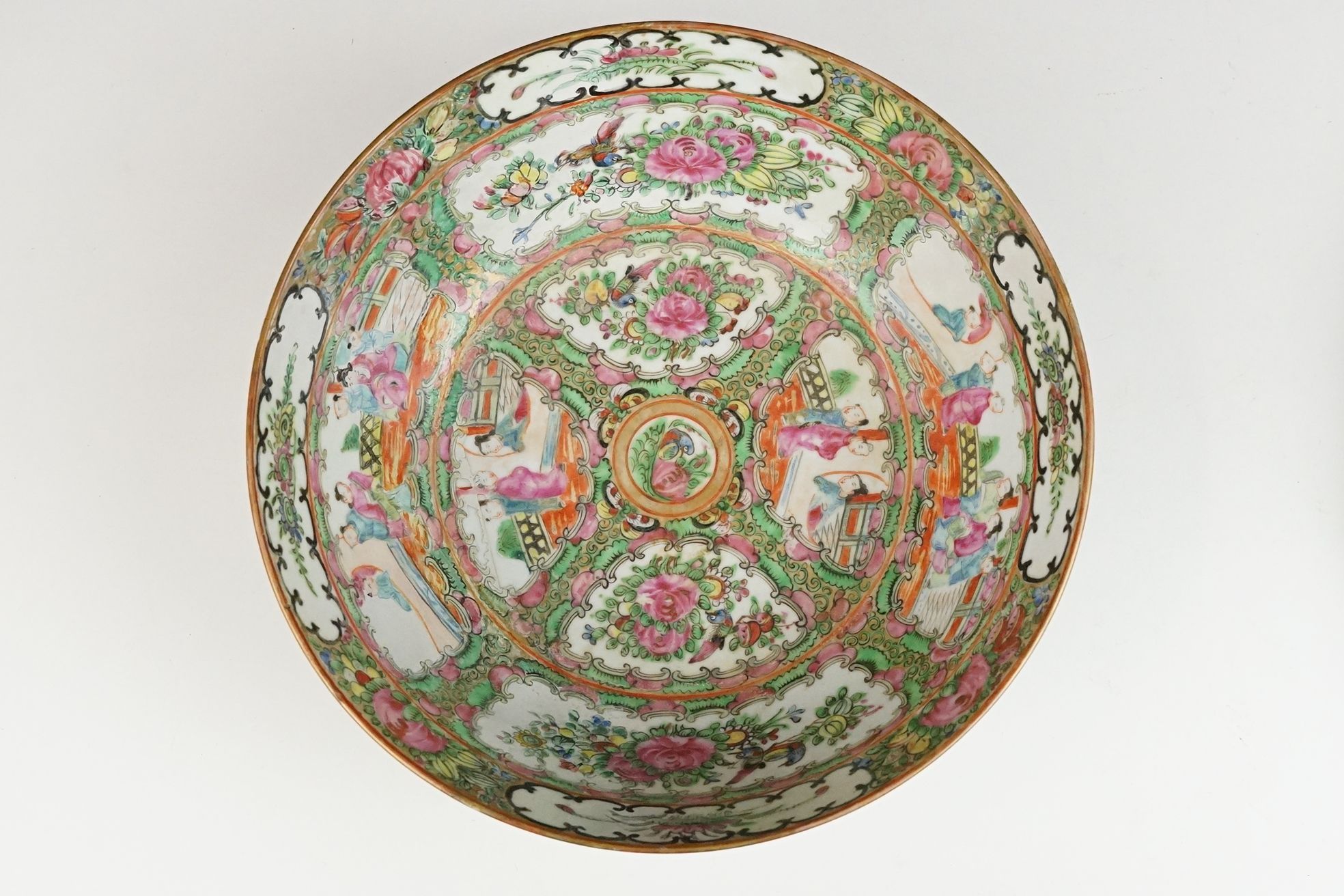 Chinese Cantonese Famille Rose Porcelain Bowl decorated with panels of figures and panels of exotic - Image 10 of 15