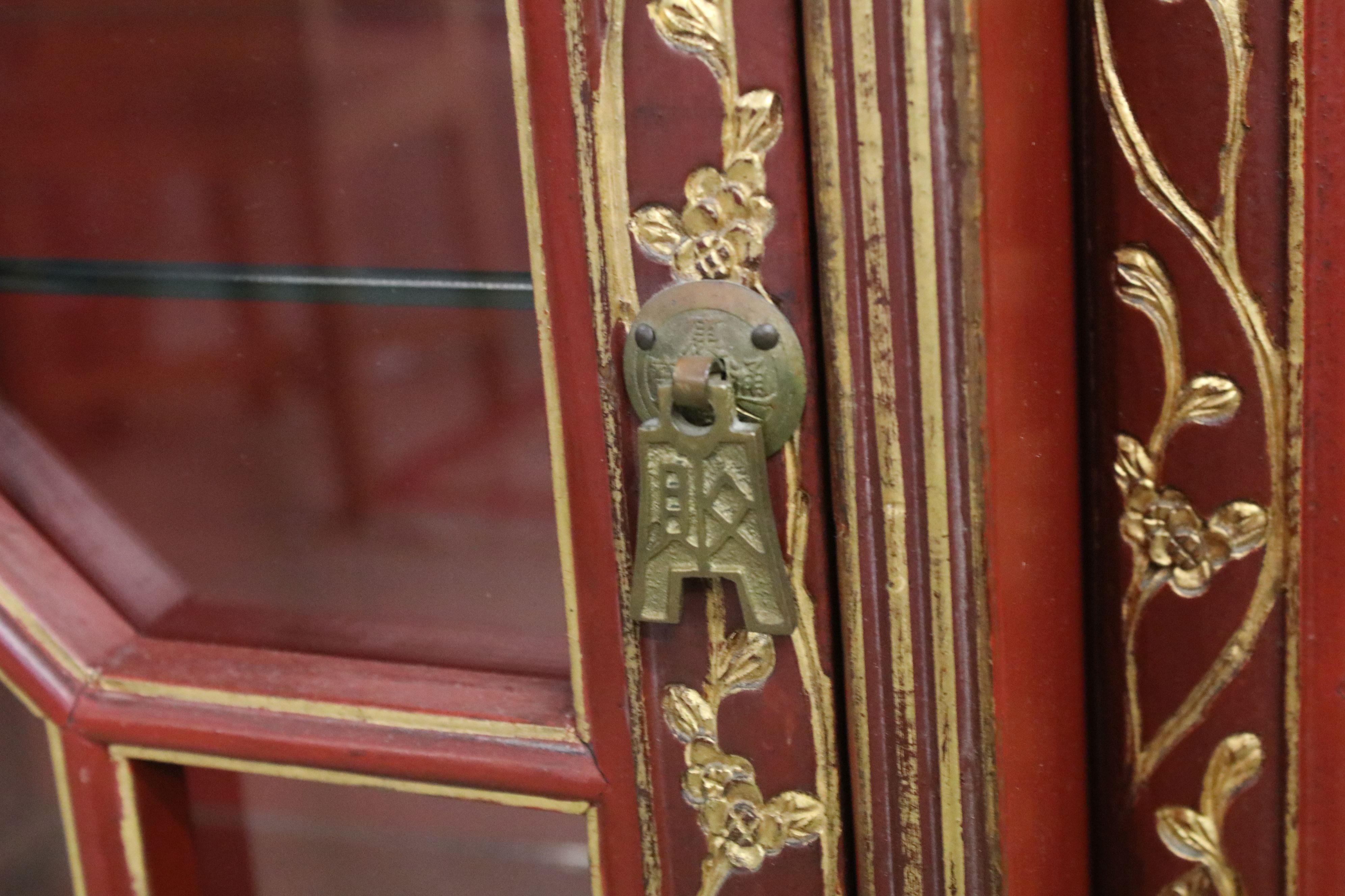Red Lacquered and Gilt decorated Inverted Breakfront Display Cabinet in the Chinese manner, the - Image 14 of 14