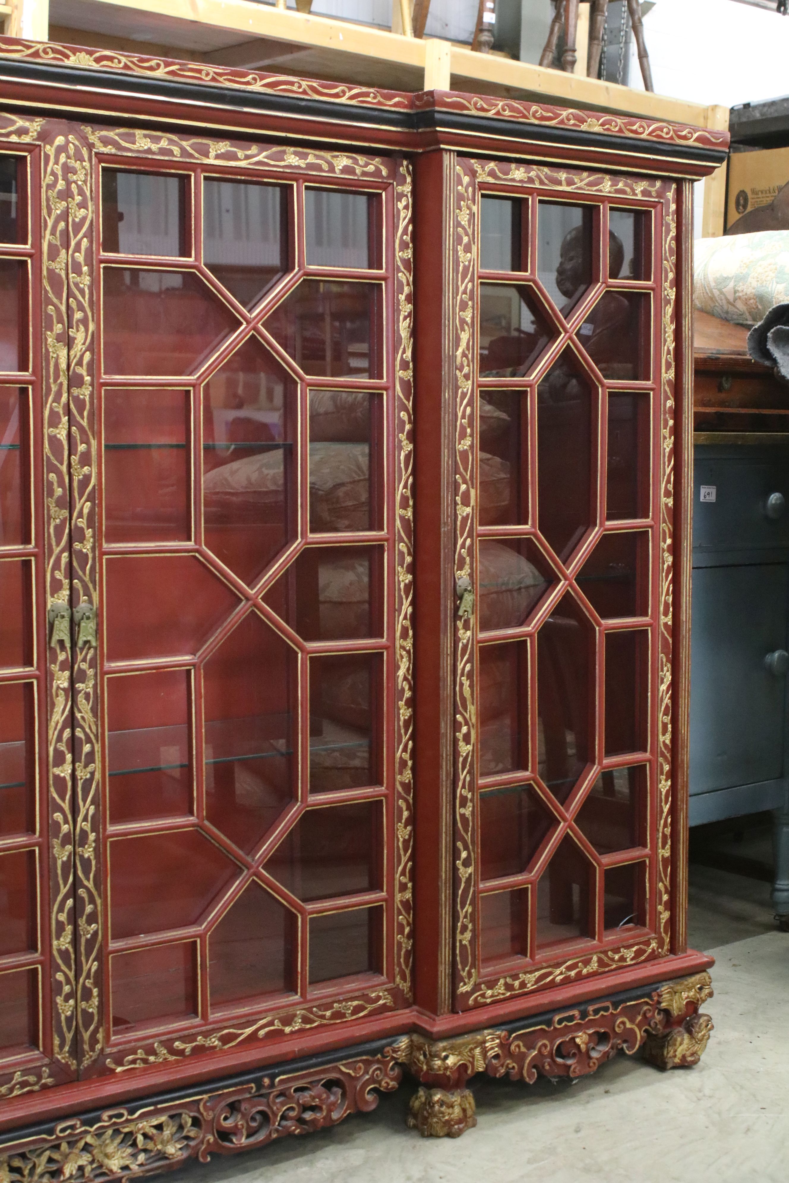 Red Lacquered and Gilt decorated Inverted Breakfront Display Cabinet in the Chinese manner, the - Image 3 of 14