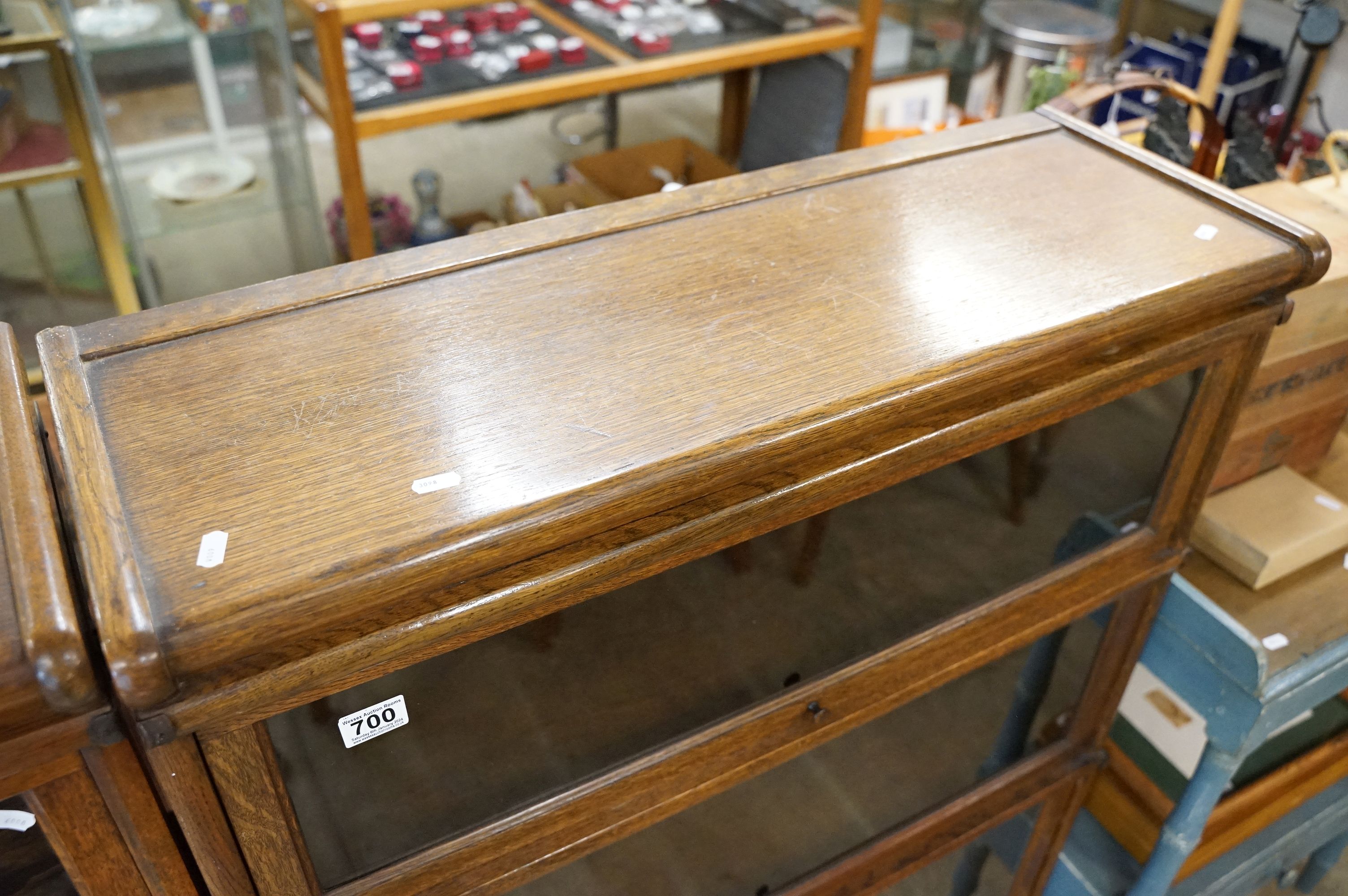 Early 20th century Globe Wernicke Oak Three Section Modular Bookcase, each section with plain glazed - Image 2 of 7