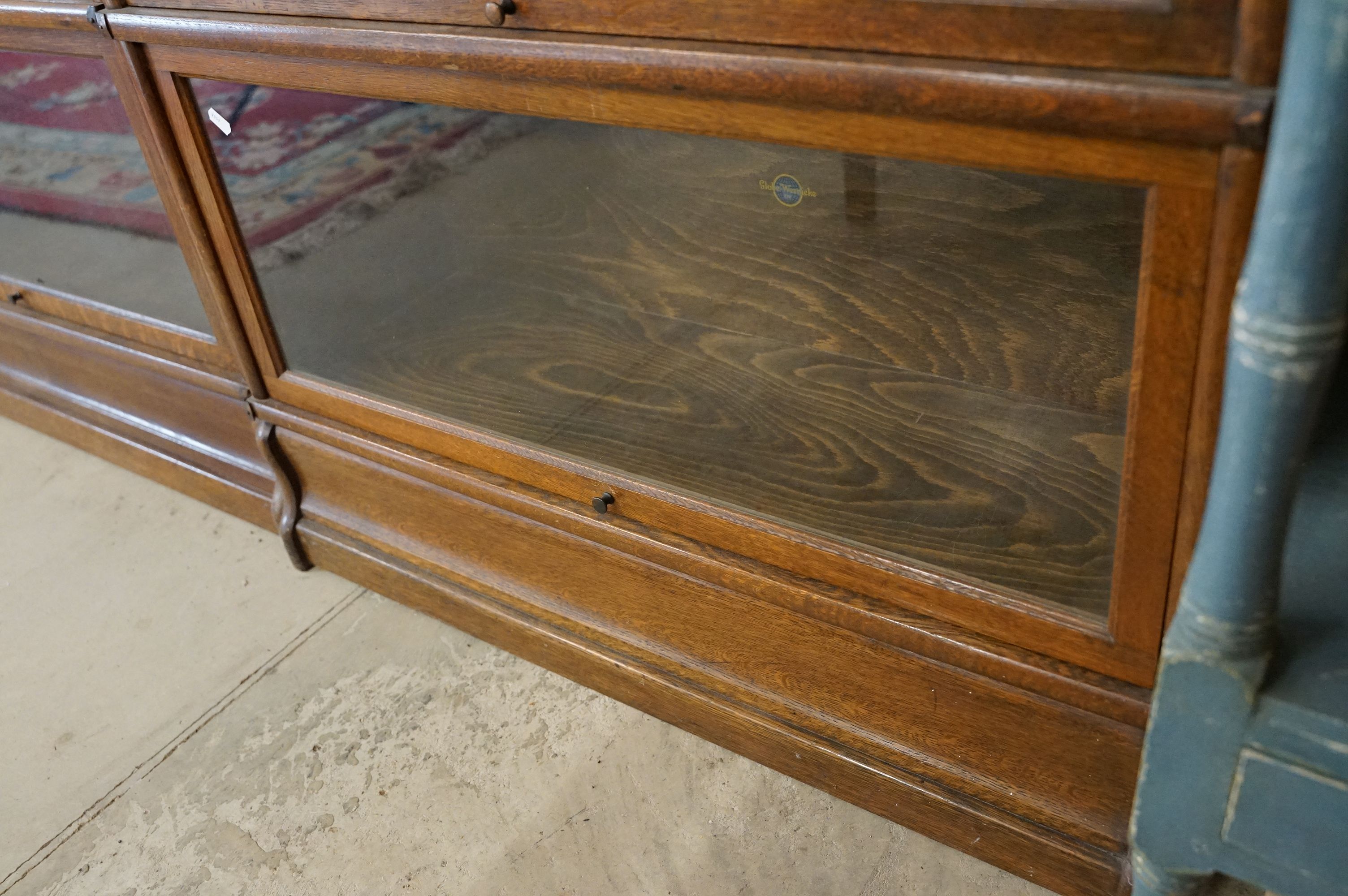 Early 20th century Globe Wernicke Oak Three Section Modular Bookcase, each section with plain glazed - Image 7 of 7