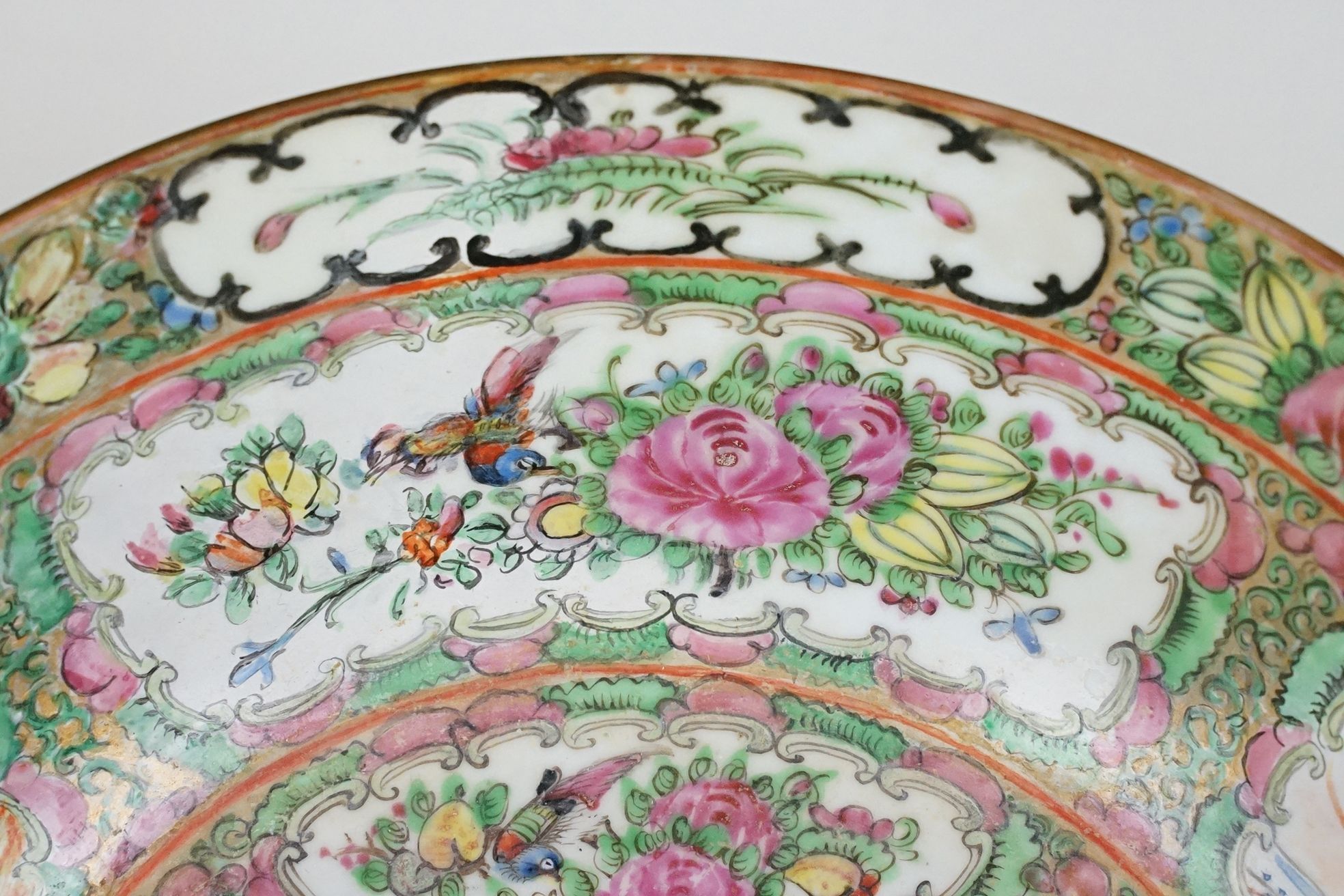 Chinese Cantonese Famille Rose Porcelain Bowl decorated with panels of figures and panels of exotic - Image 12 of 15