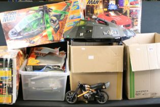 Action Man - A collection of Hasbro Action Man to include action figures, vehicles, clothing (to