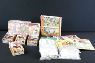 14 Carded/boxed/bagged plastic military model kits and figure sets to include 2 x Historex HIST