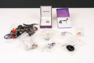 A collection of mainly contemporary costume jewellery to include silver examples.