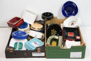 Advertising - A collection of 29 drinks advertising ashtrays to include Teacher's, The Famous Grouse