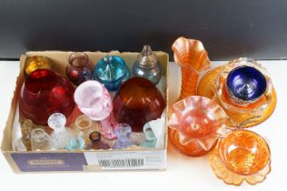 Collection of assorted 20th Century glass to include assorted Caithness vases (unmarked), carnival