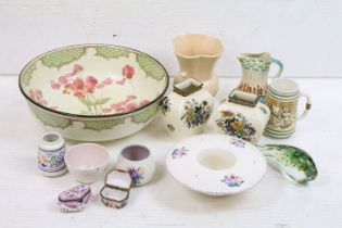 Mixed ceramics & glass to include a large Royal Doulton floral washbowl (38cm diameter), near pair