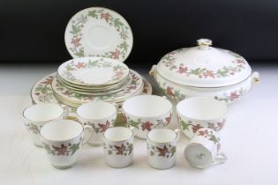 Wedgwood ' Ivy House ' tea, coffee & dinner service, to include teacups & saucers, coffee pot,