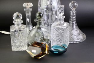 Collection of 20th Century glass to include Murano Sommerso geode vase, Stuart crystal lamp base,